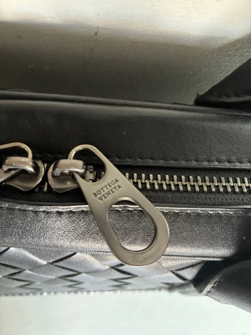 Bottega Veneta Black Intrecciato Leather Briefcase - Picture 2 of 8